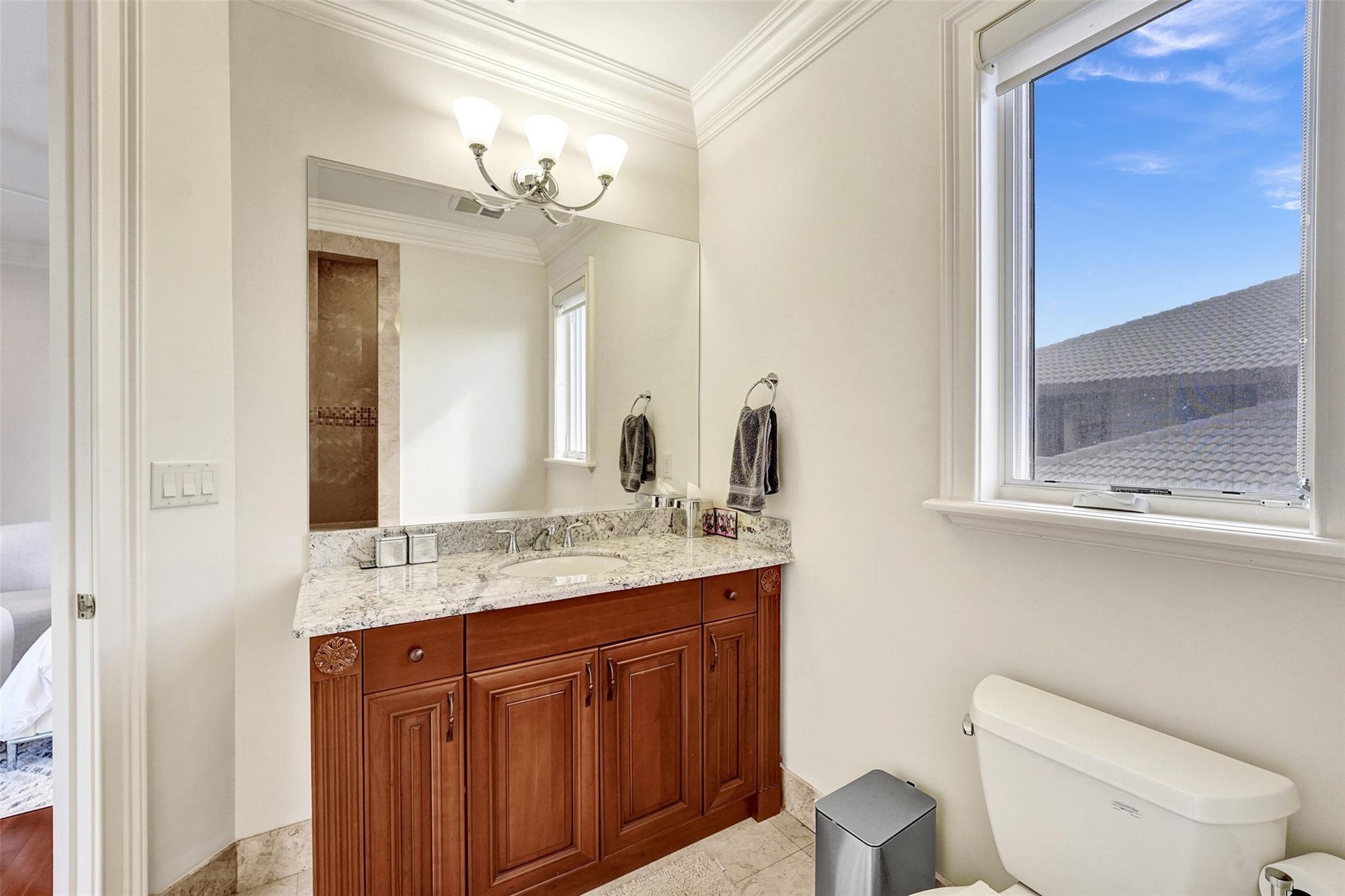 642 Palm Dr Hallandale Beach, FL 33009 642 Palm Dr Hallandale Beach, FL 33009