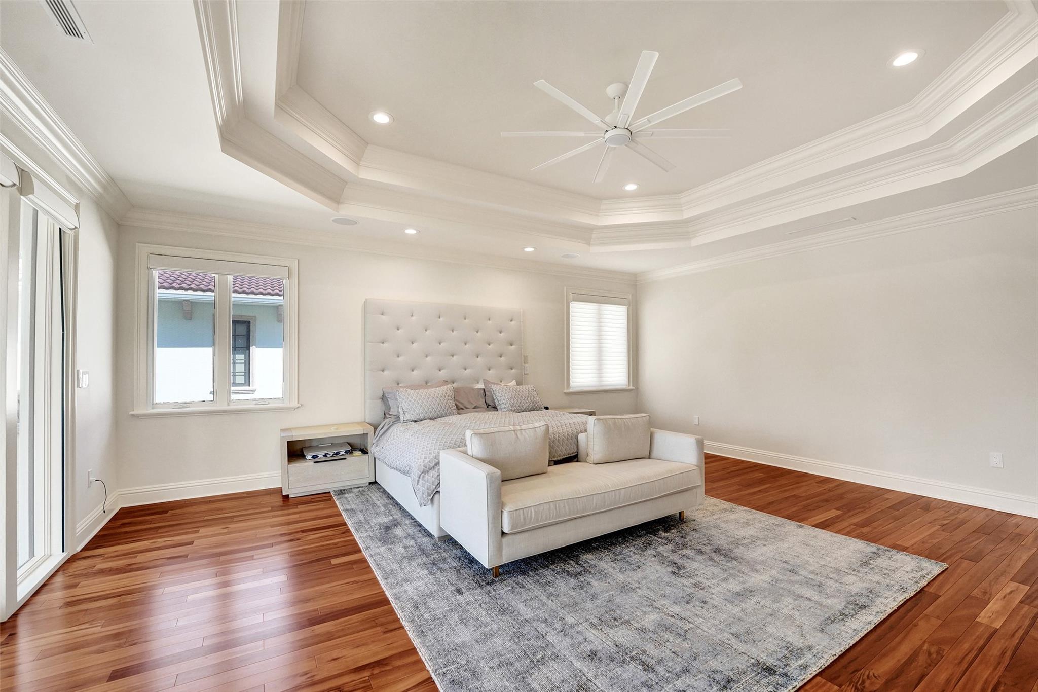 642 Palm Dr Hallandale Beach, FL 33009 642 Palm Dr Hallandale Beach, FL 33009