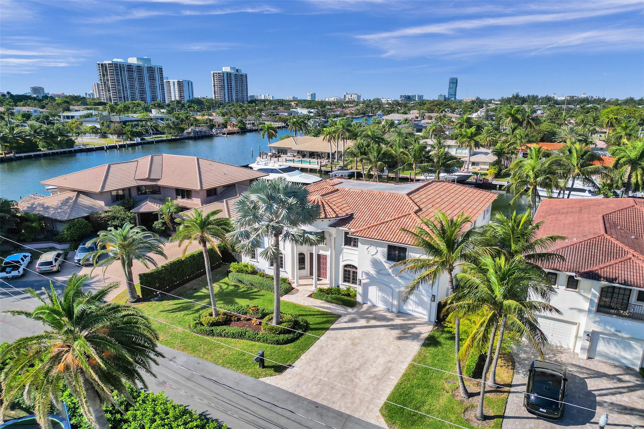 642 Palm Dr Hallandale Beach, FL 33009 642 Palm Dr Hallandale Beach, FL 33009