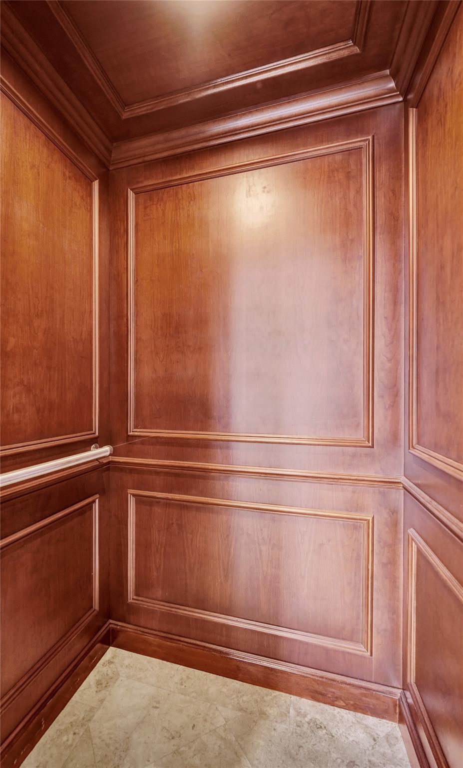 642 Palm Dr Hallandale Beach, FL 33009 642 Palm Dr Hallandale Beach, FL 33009