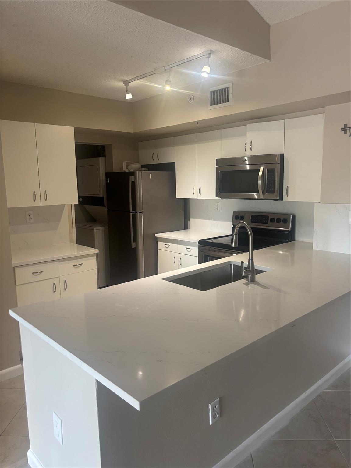 2640 S University Dr #305