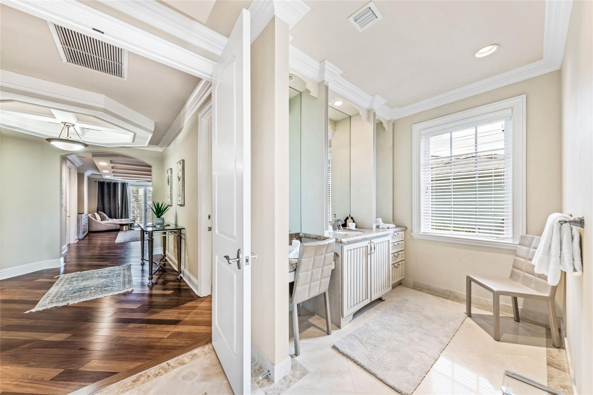 7 Pelican Dr Fort Lauderdale, FL 33301