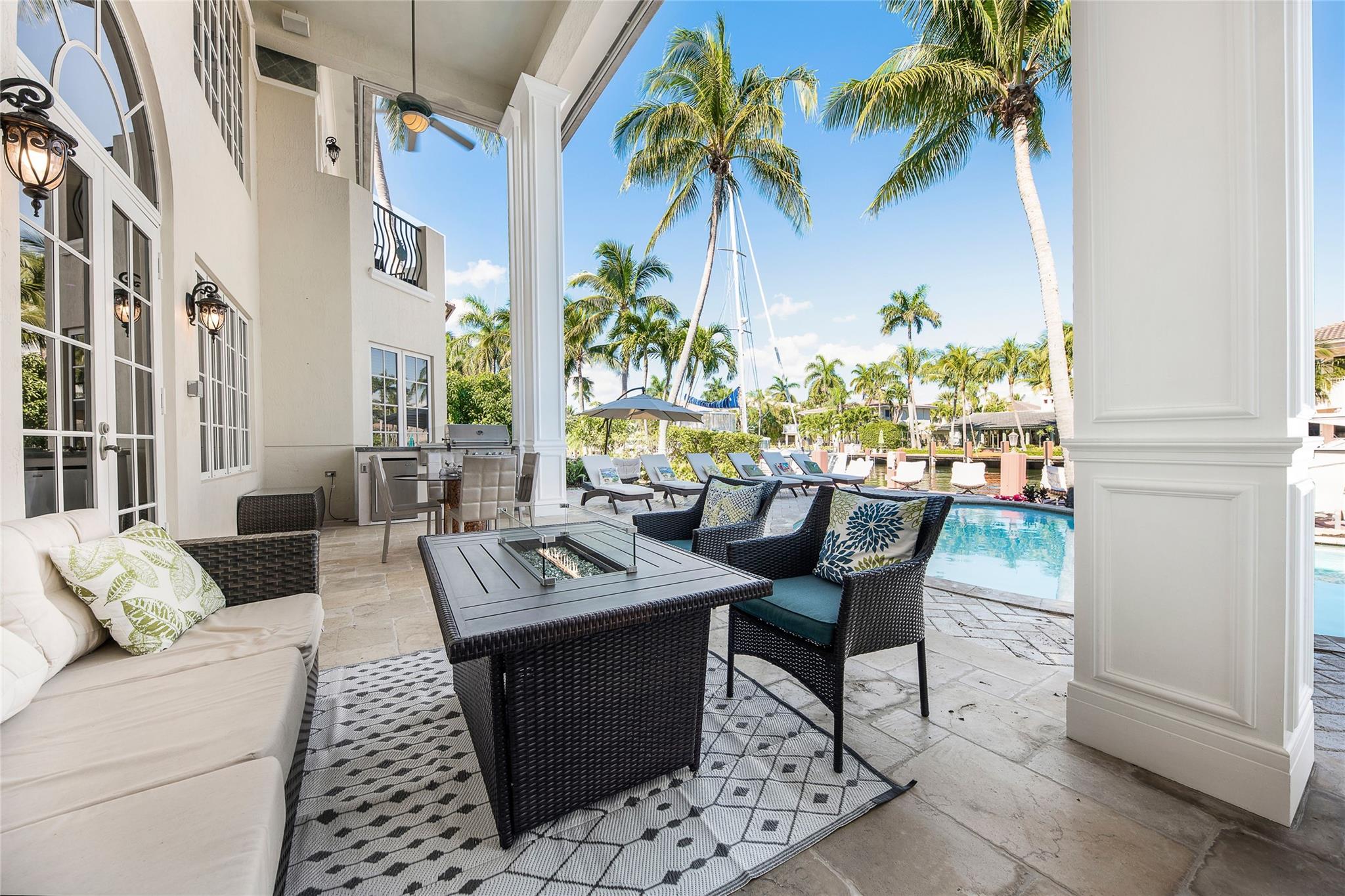 7 Pelican Dr Fort Lauderdale, FL 33301