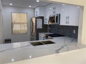 2941 N Nob Hl Rd #112