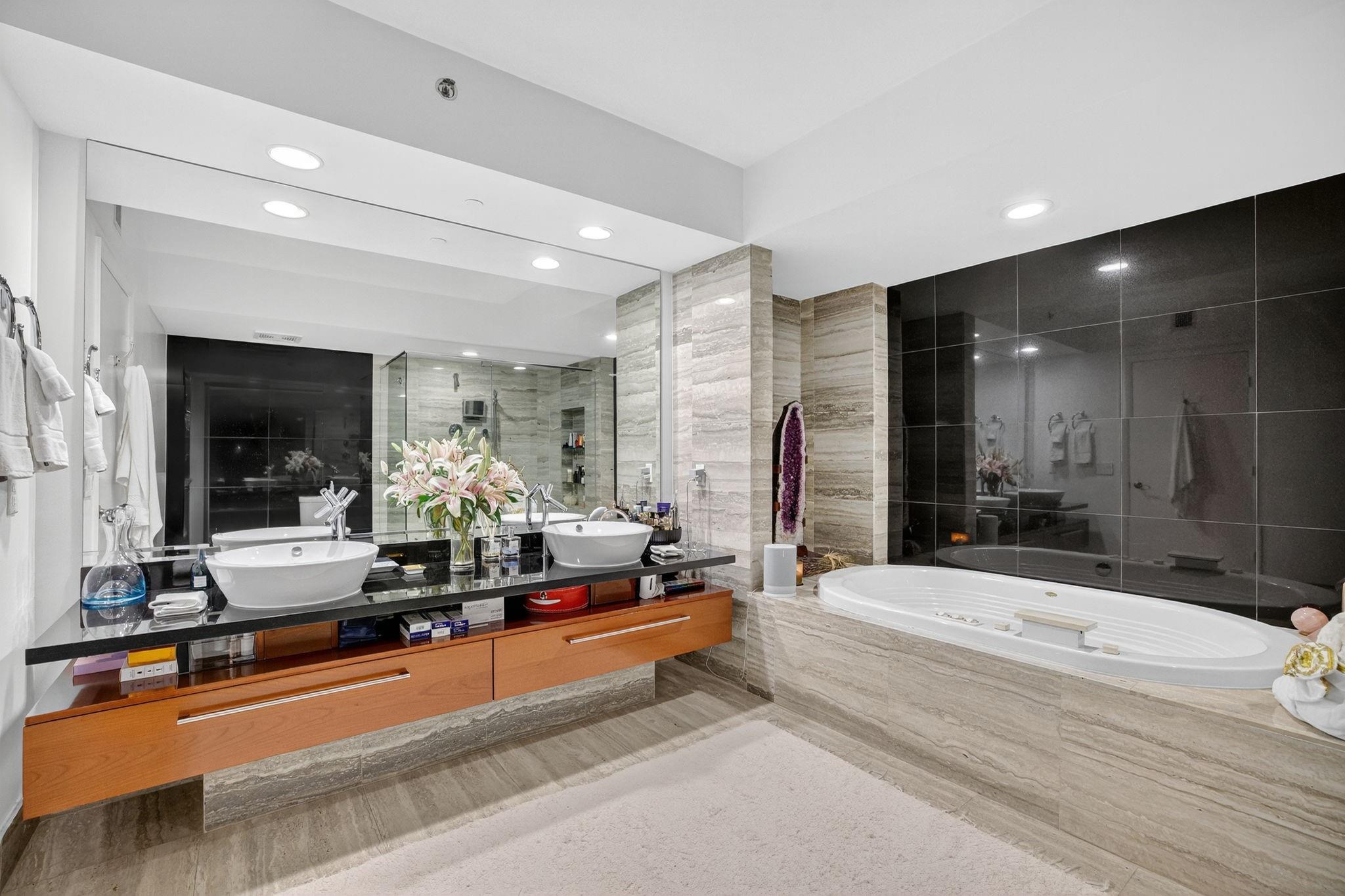 101 S Fort Lauderdale Bch Blvd #1706 Fort Lauderdale, FL 33316