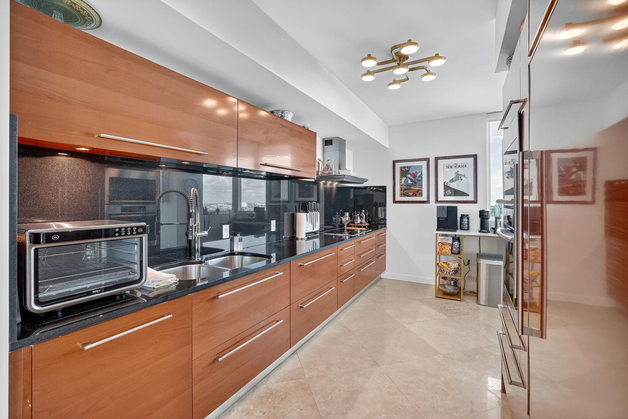 101 S Fort Lauderdale Bch Blvd #1706 Fort Lauderdale, FL 33316