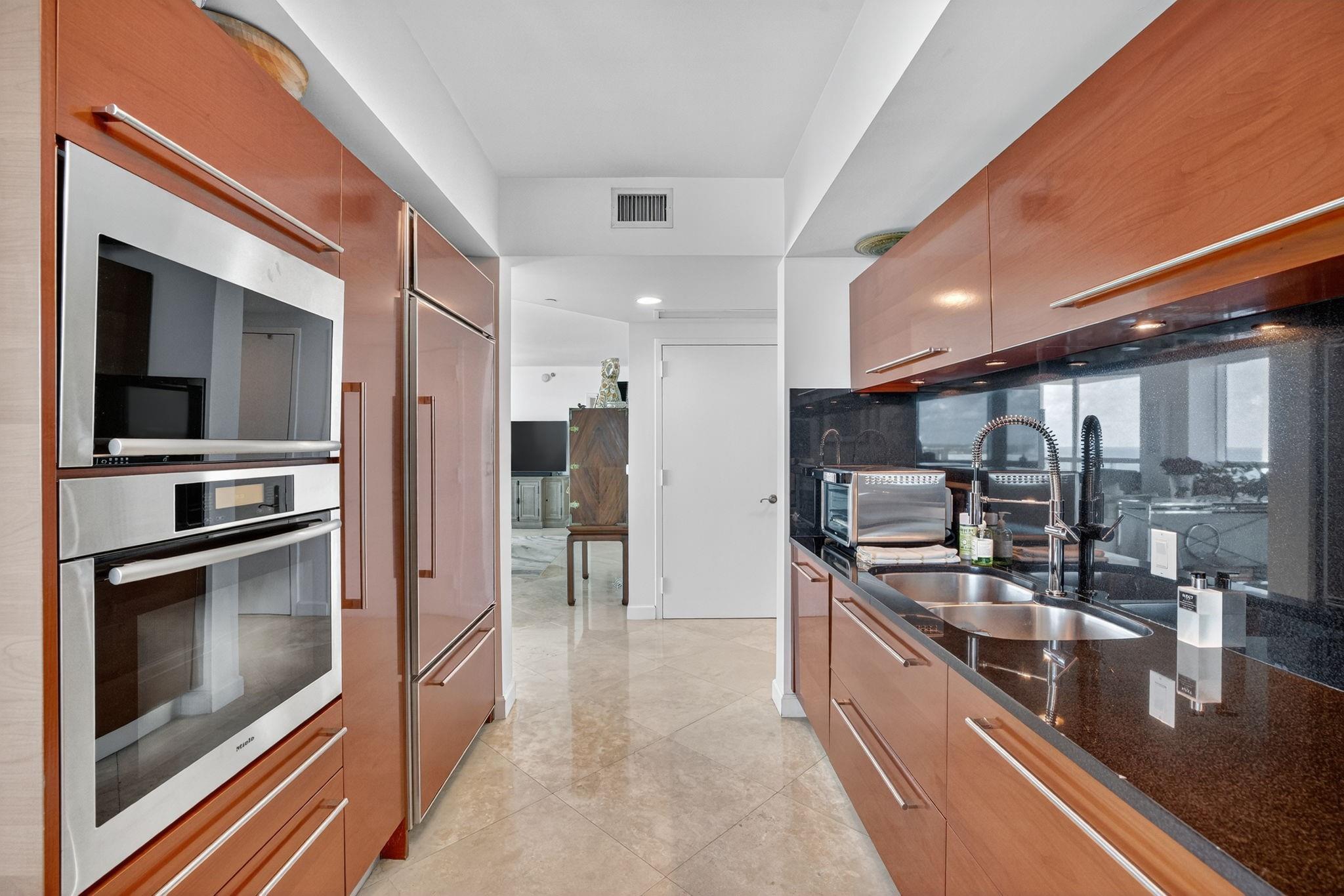 101 S Fort Lauderdale Bch Blvd #1706 Fort Lauderdale, FL 33316