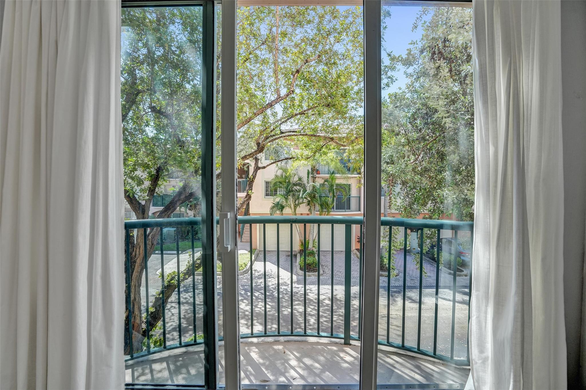 2107 SE 10th Ave #806 Fort Lauderdale, FL 33316