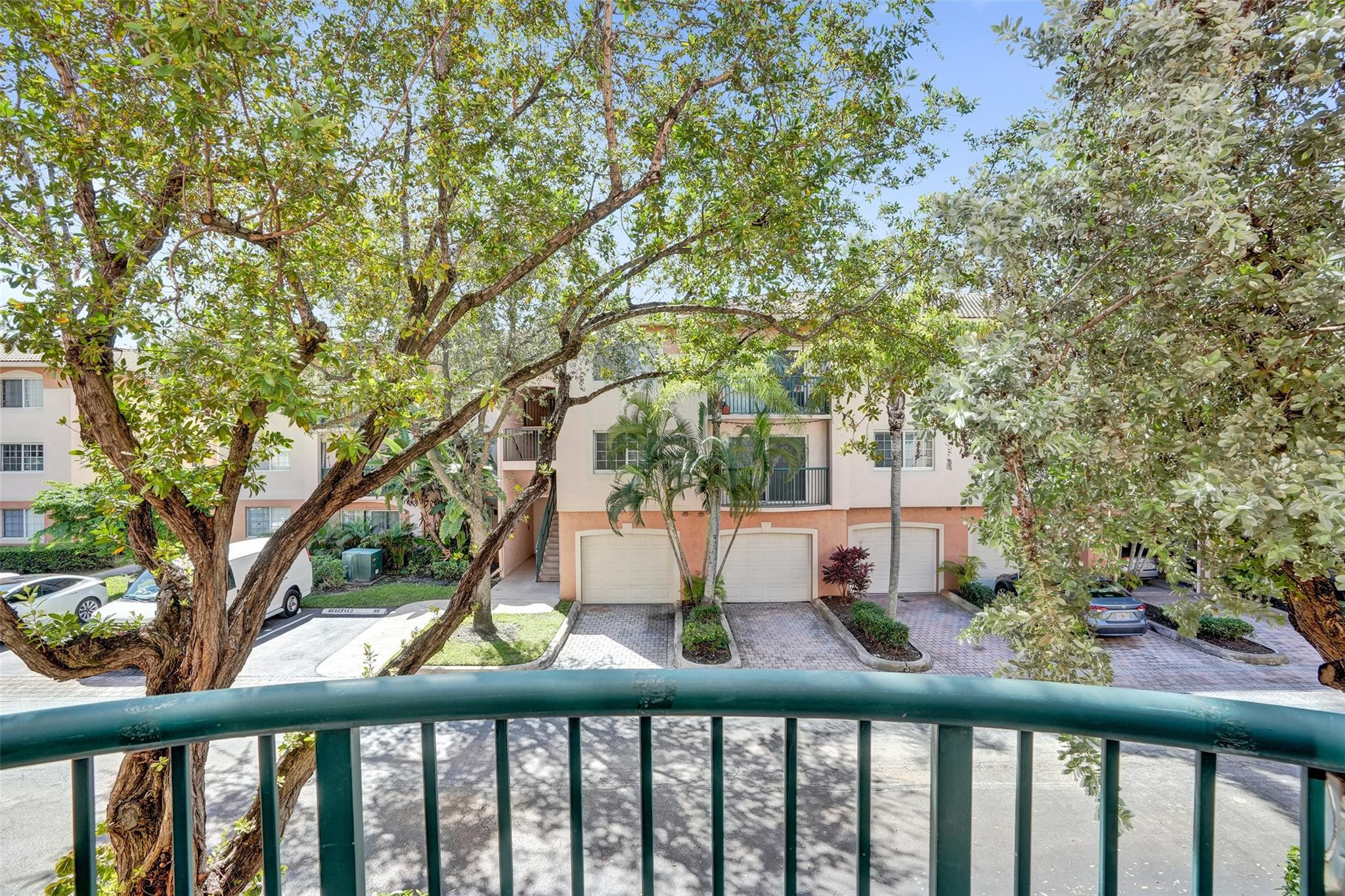 2107 SE 10th Ave #806 Fort Lauderdale, FL 33316