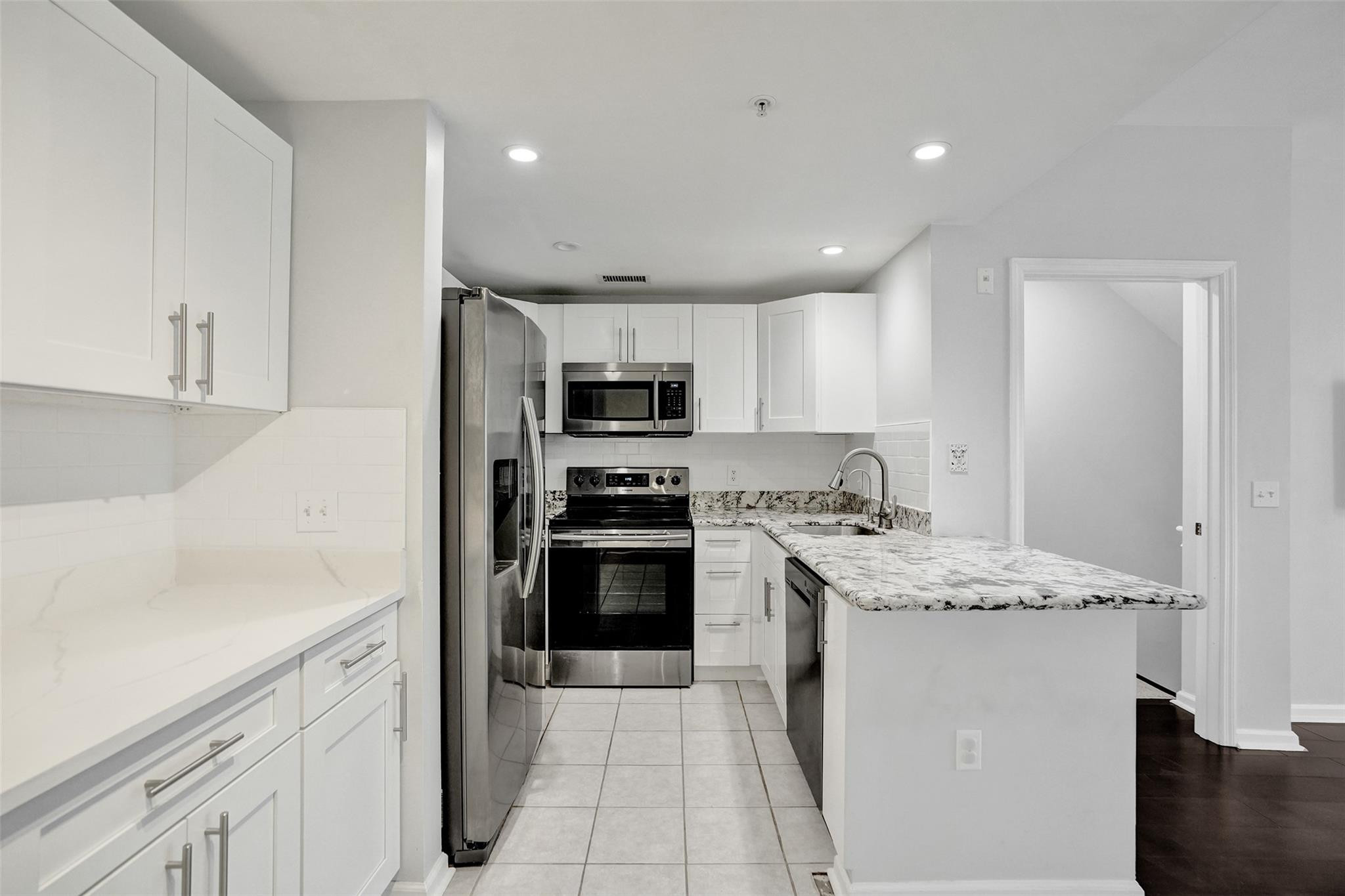 2107 SE 10th Ave #806 Fort Lauderdale, FL 33316