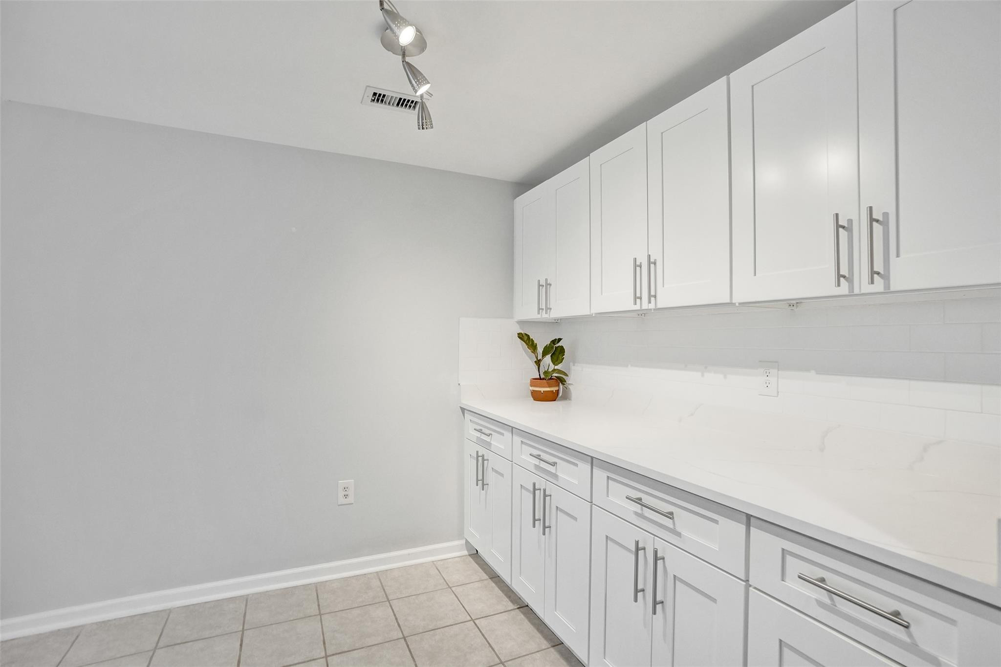 2107 SE 10th Ave #806 Fort Lauderdale, FL 33316