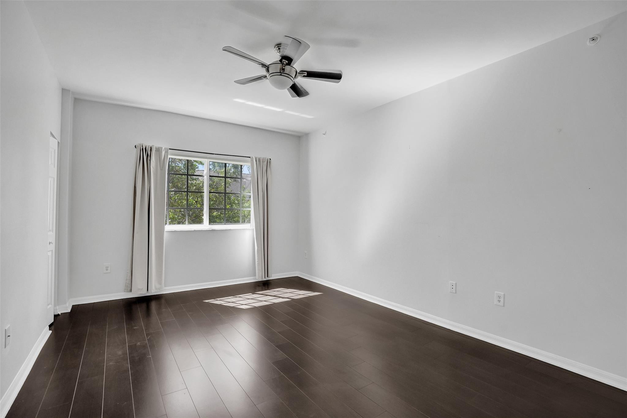 2107 SE 10th Ave #806 Fort Lauderdale, FL 33316