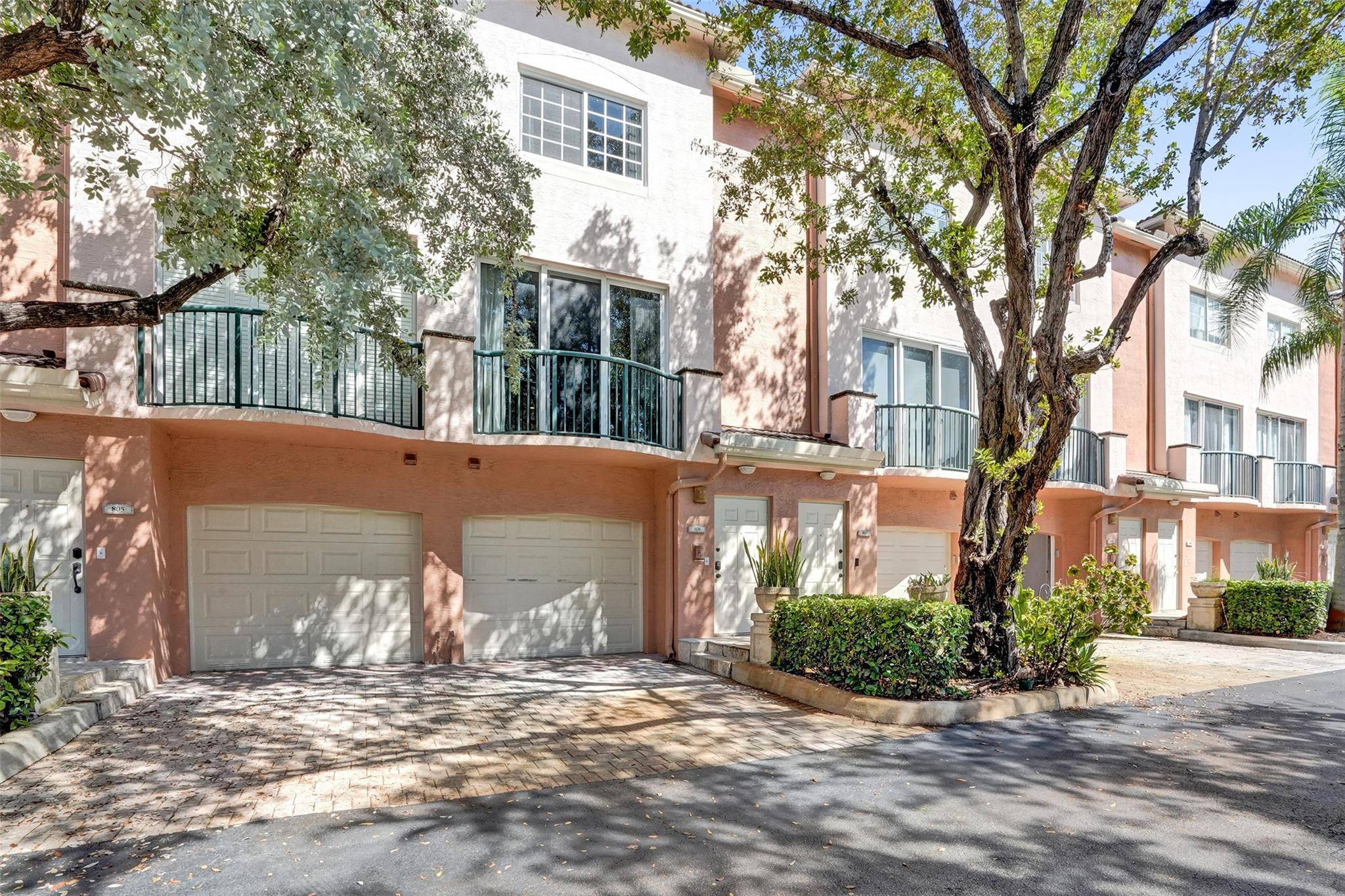 2107 SE 10th Ave #806 Fort Lauderdale, FL 33316