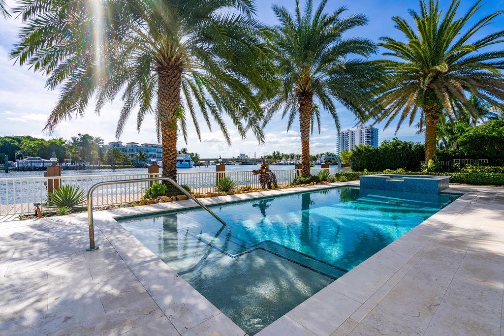 2798 NE 24th St Lighthouse Point, FL 33064