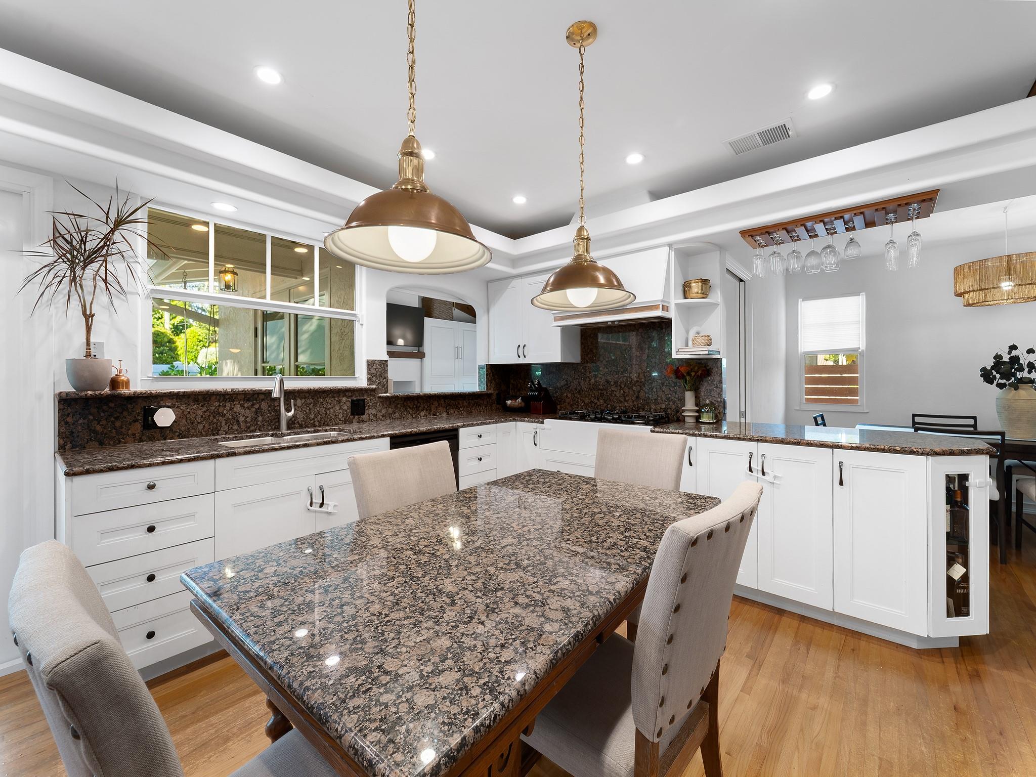 815 SE 11th Ave Fort Lauderdale, FL 33316