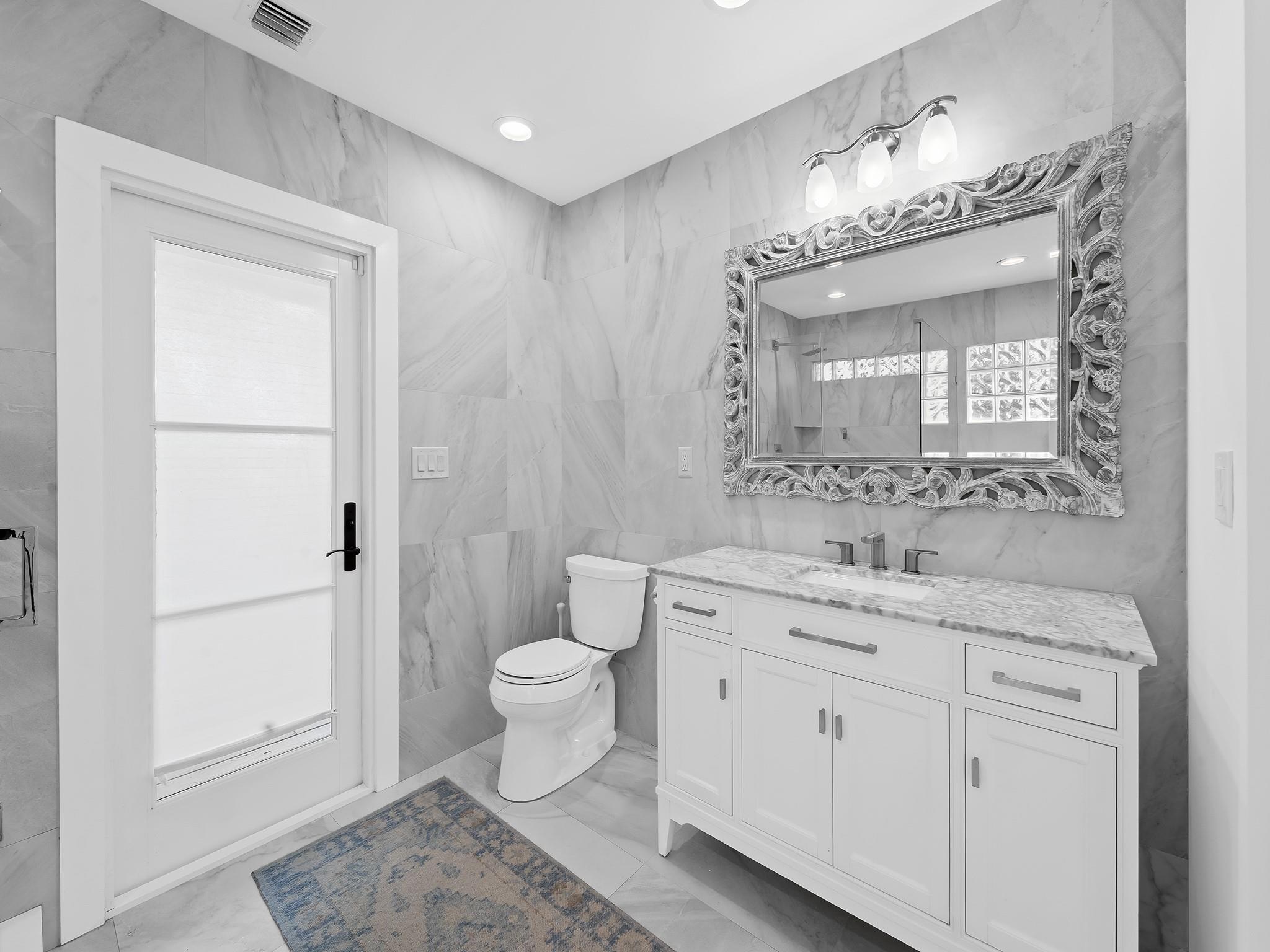 815 SE 11th Ave Fort Lauderdale, FL 33316