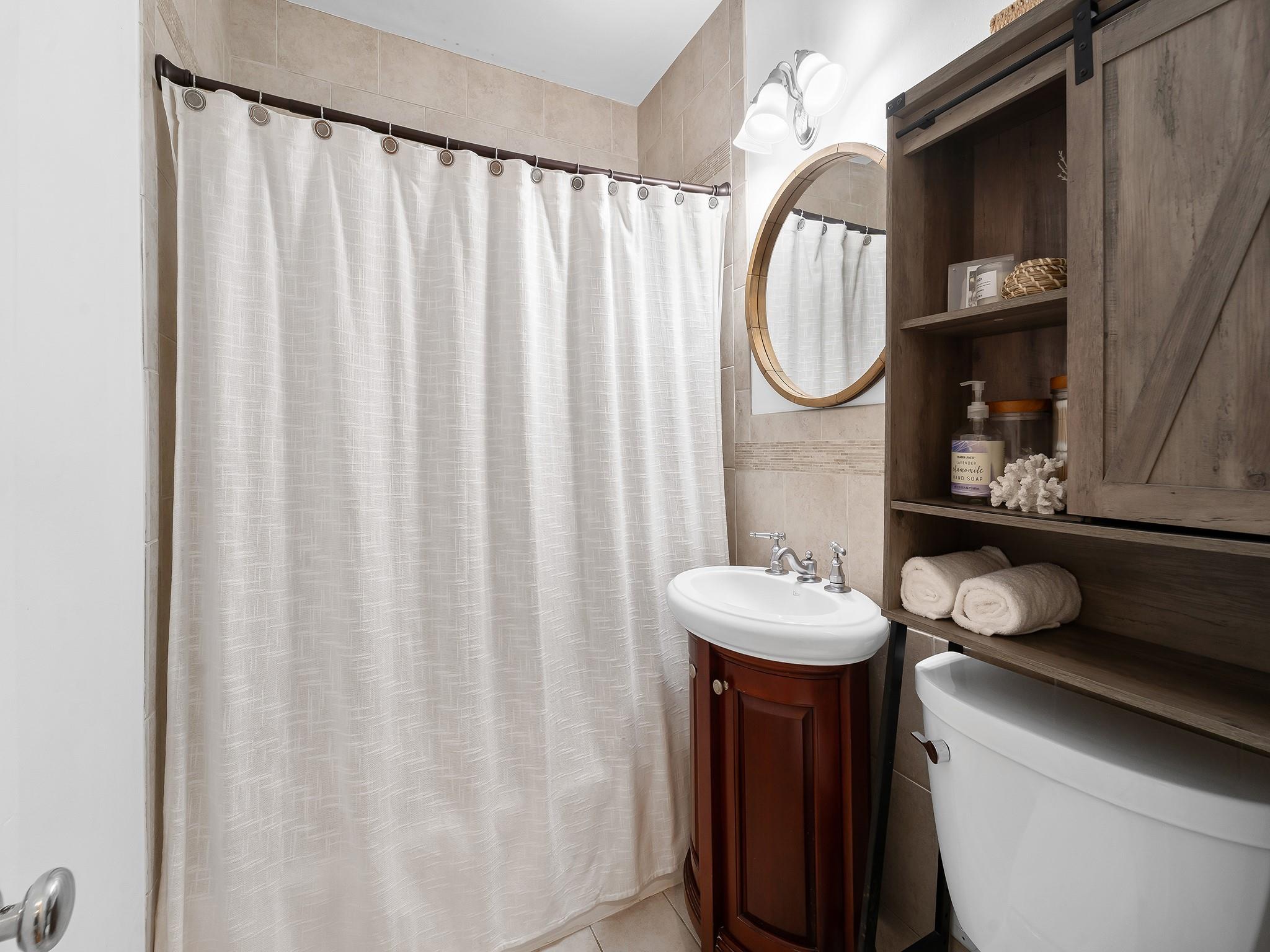 815 SE 11th Ave Fort Lauderdale, FL 33316