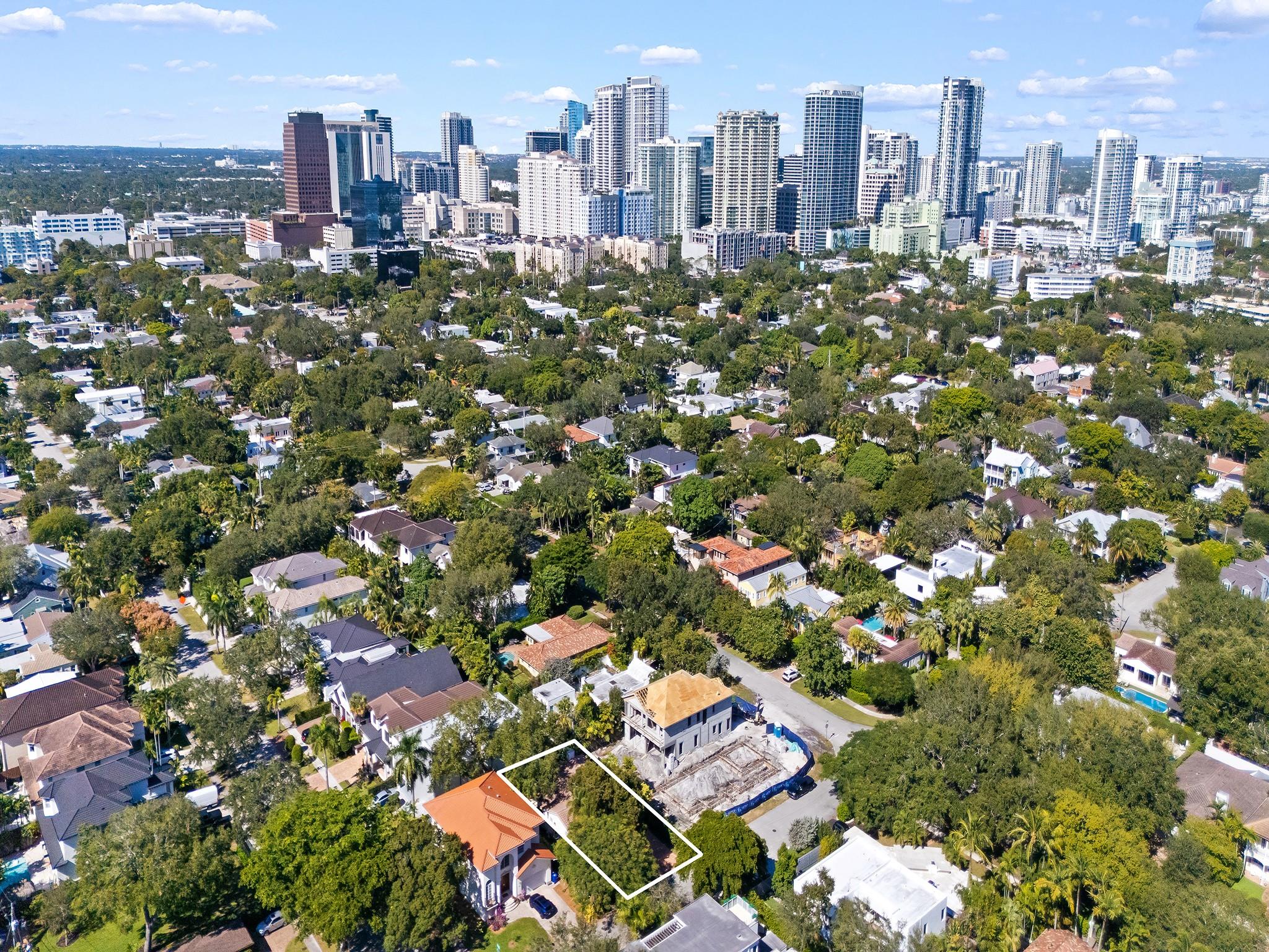 815 SE 11th Ave Fort Lauderdale, FL 33316