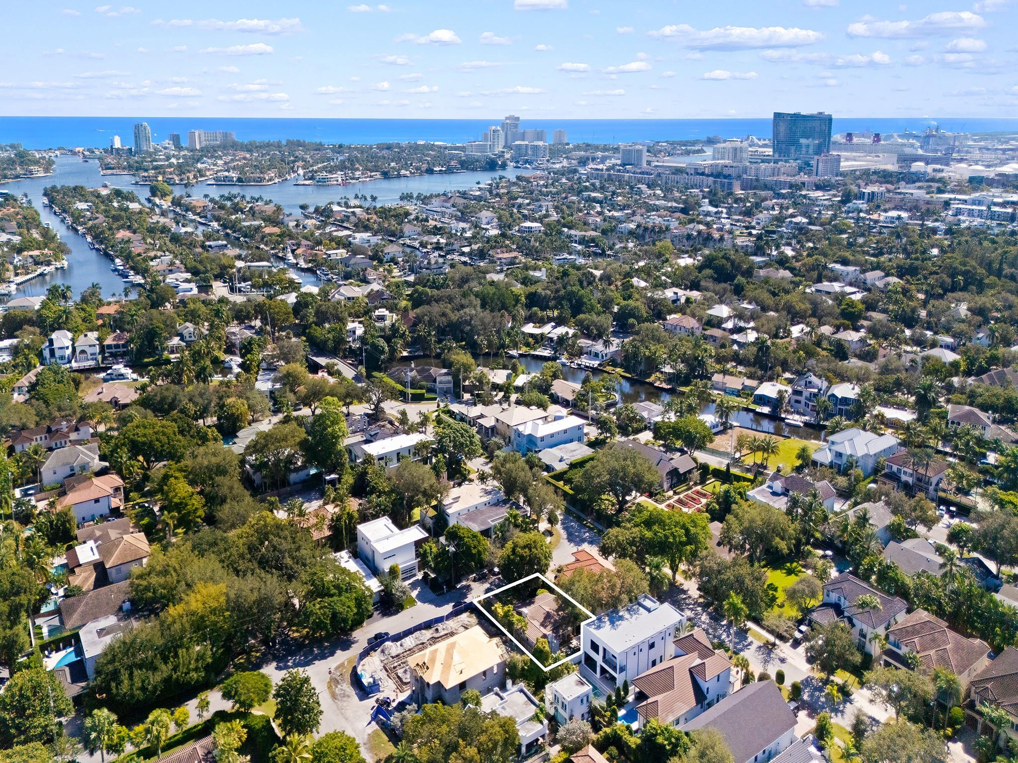 815 SE 11th Ave Fort Lauderdale, FL 33316