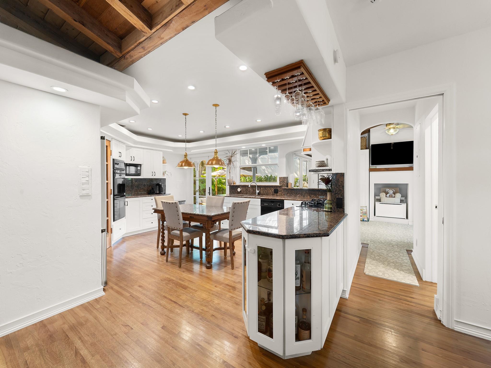 815 SE 11th Ave Fort Lauderdale, FL 33316