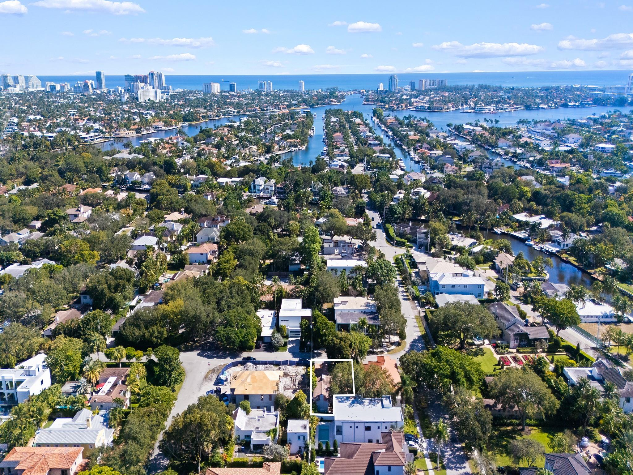 815 SE 11th Ave Fort Lauderdale, FL 33316