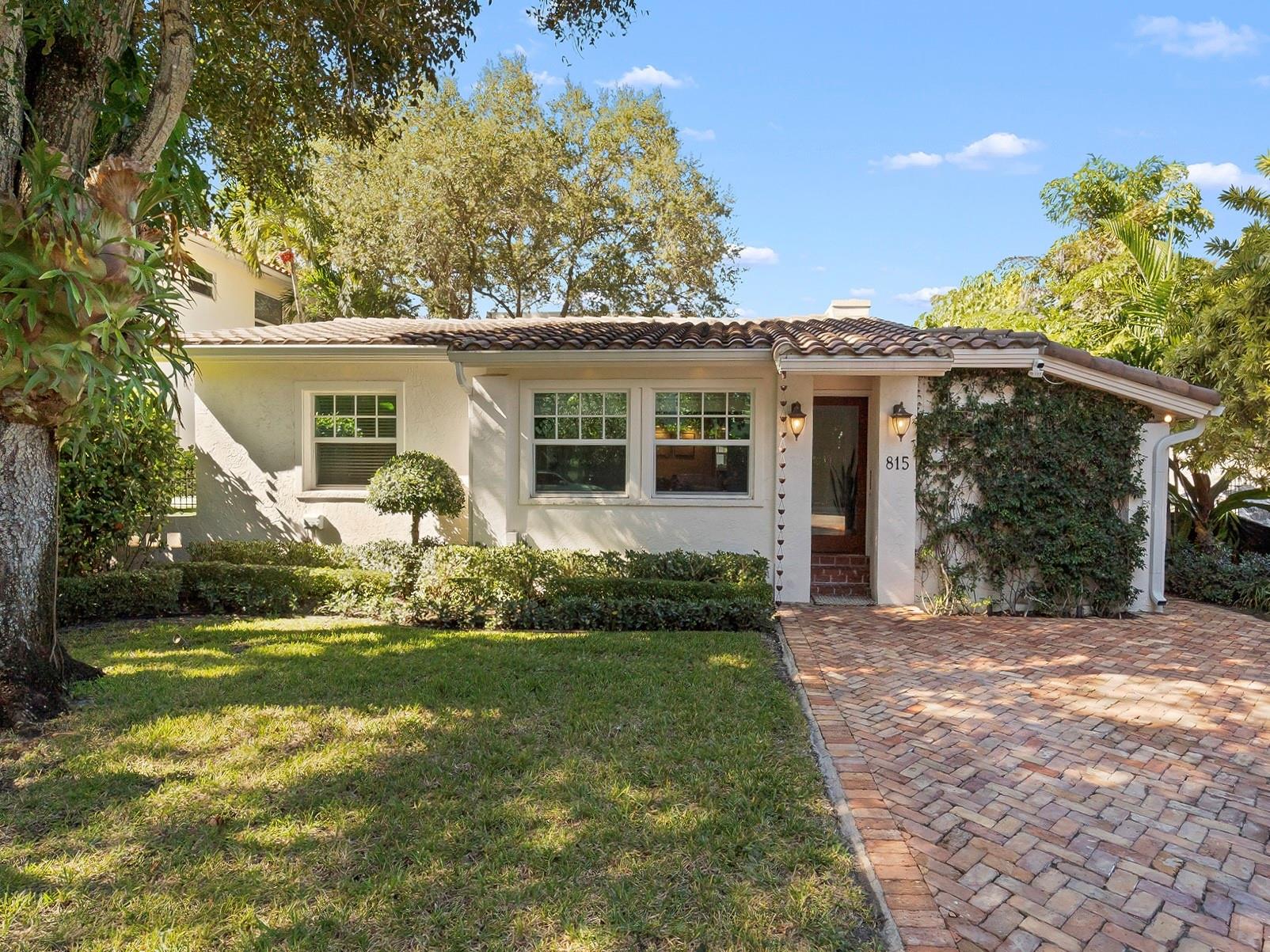 815 SE 11th Ave Fort Lauderdale, FL 33316