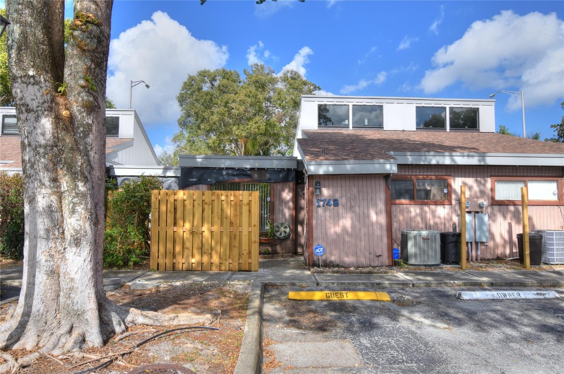 1748 NW 74th #19