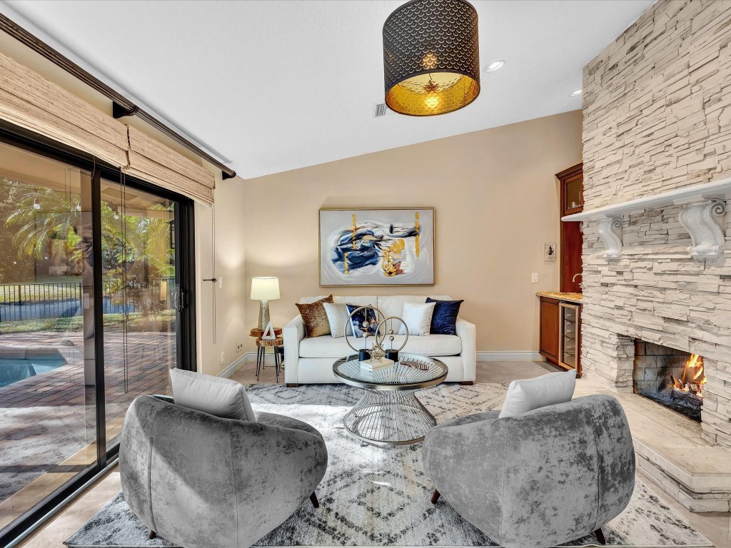 10320 NW 6th St Coral Springs, FL 33071