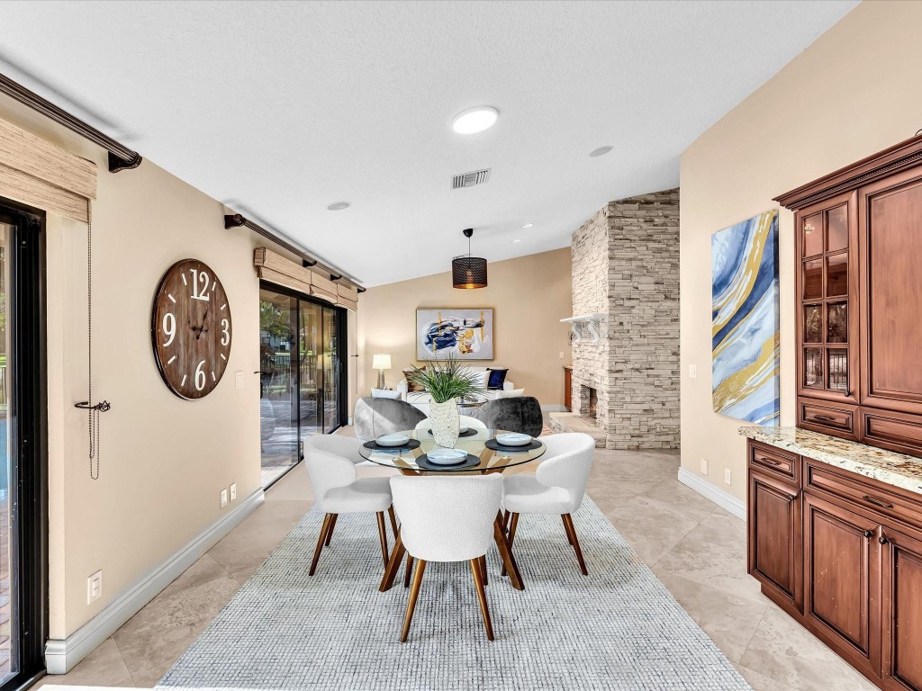 10320 NW 6th St Coral Springs, FL 33071