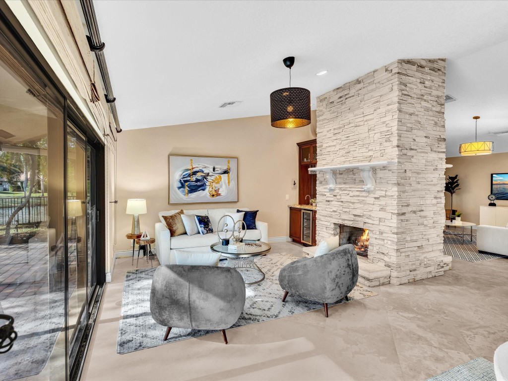 10320 NW 6th St Coral Springs, FL 33071