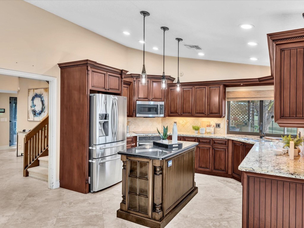 10320 NW 6th St Coral Springs, FL 33071