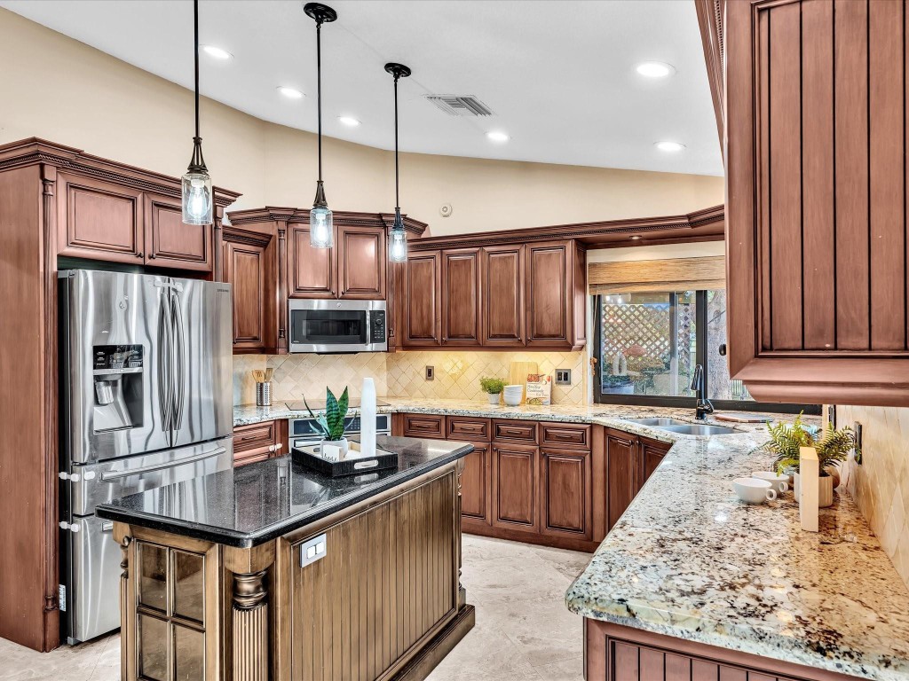 10320 NW 6th St Coral Springs, FL 33071