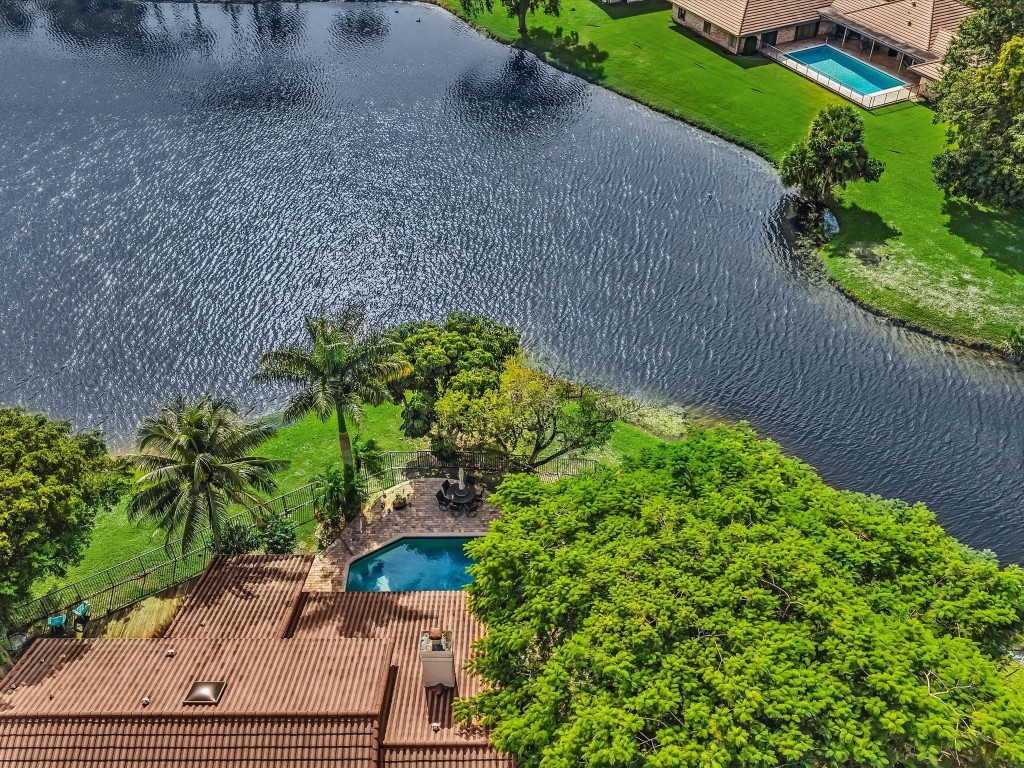 10320 NW 6th St Coral Springs, FL 33071