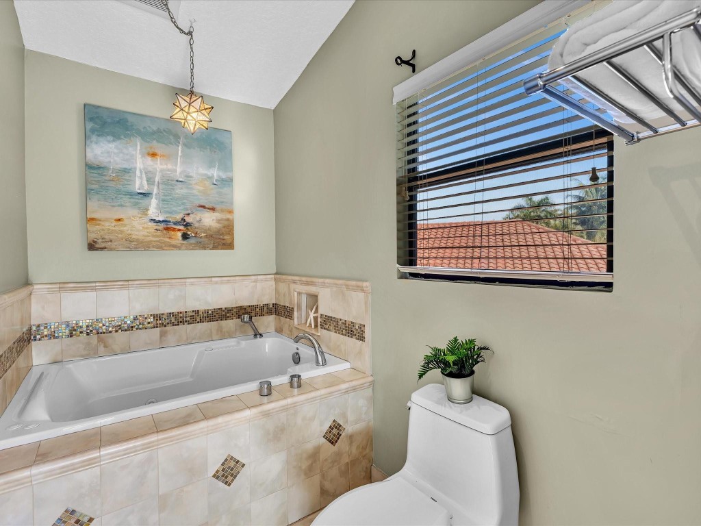 10320 NW 6th St Coral Springs, FL 33071