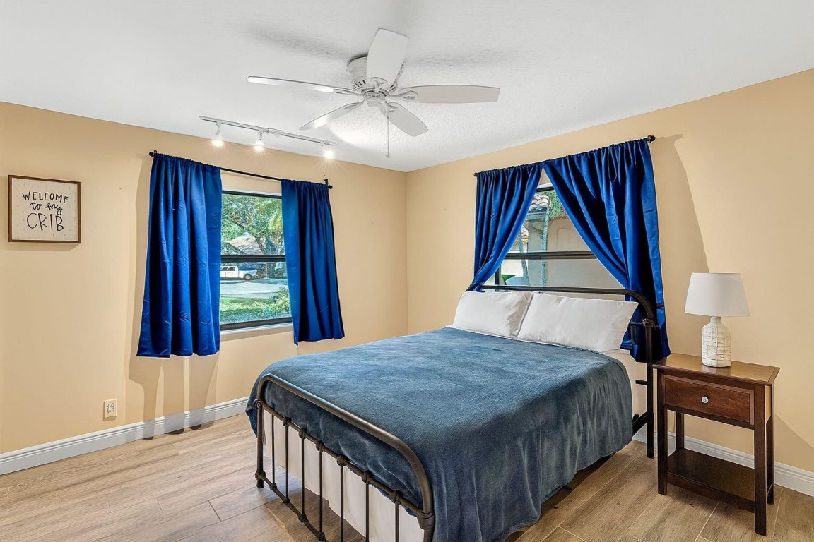 10320 NW 6th St Coral Springs, FL 33071