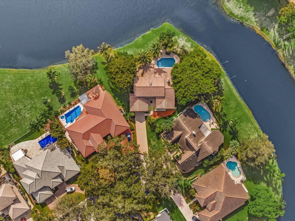 10320 NW 6th St Coral Springs, FL 33071