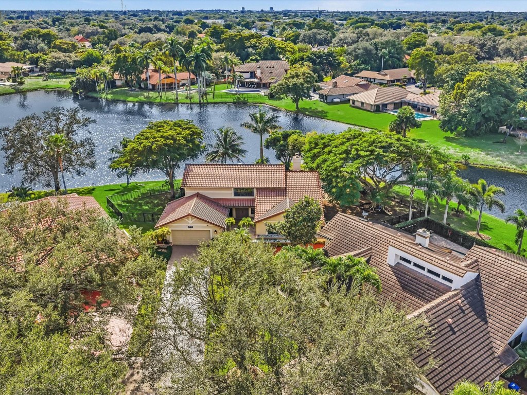 10320 NW 6th St Coral Springs, FL 33071