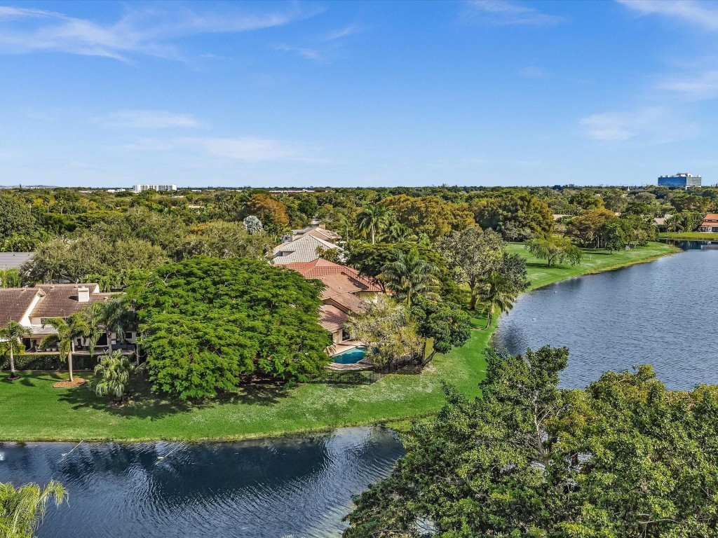 10320 NW 6th St Coral Springs, FL 33071