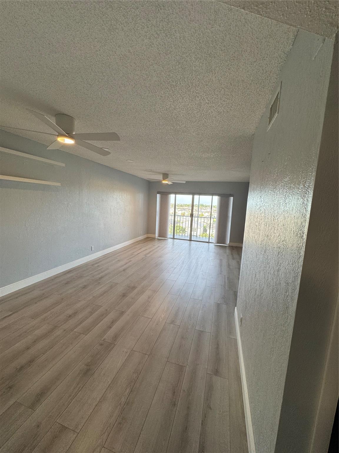 1101 Crystal Lk Dr #609