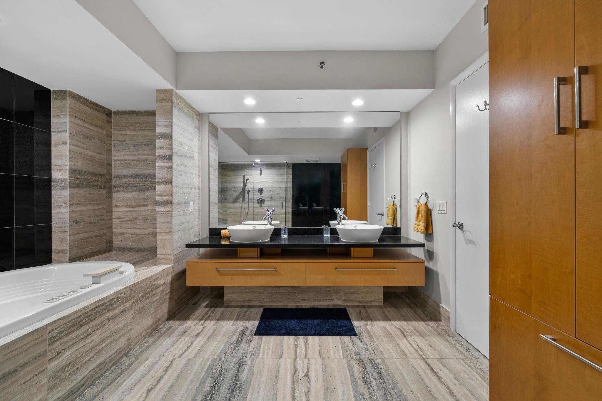 101 S Fort Lauderdale Bch #907 Fort Lauderdale, FL 33316