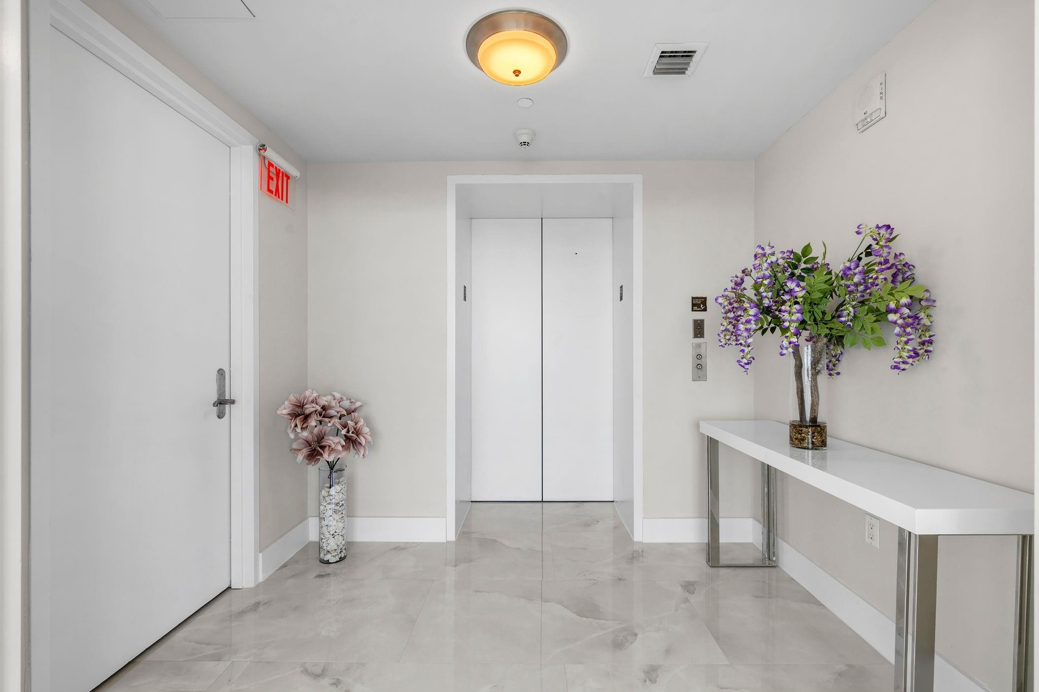 101 S Fort Lauderdale Bch #907 Fort Lauderdale, FL 33316