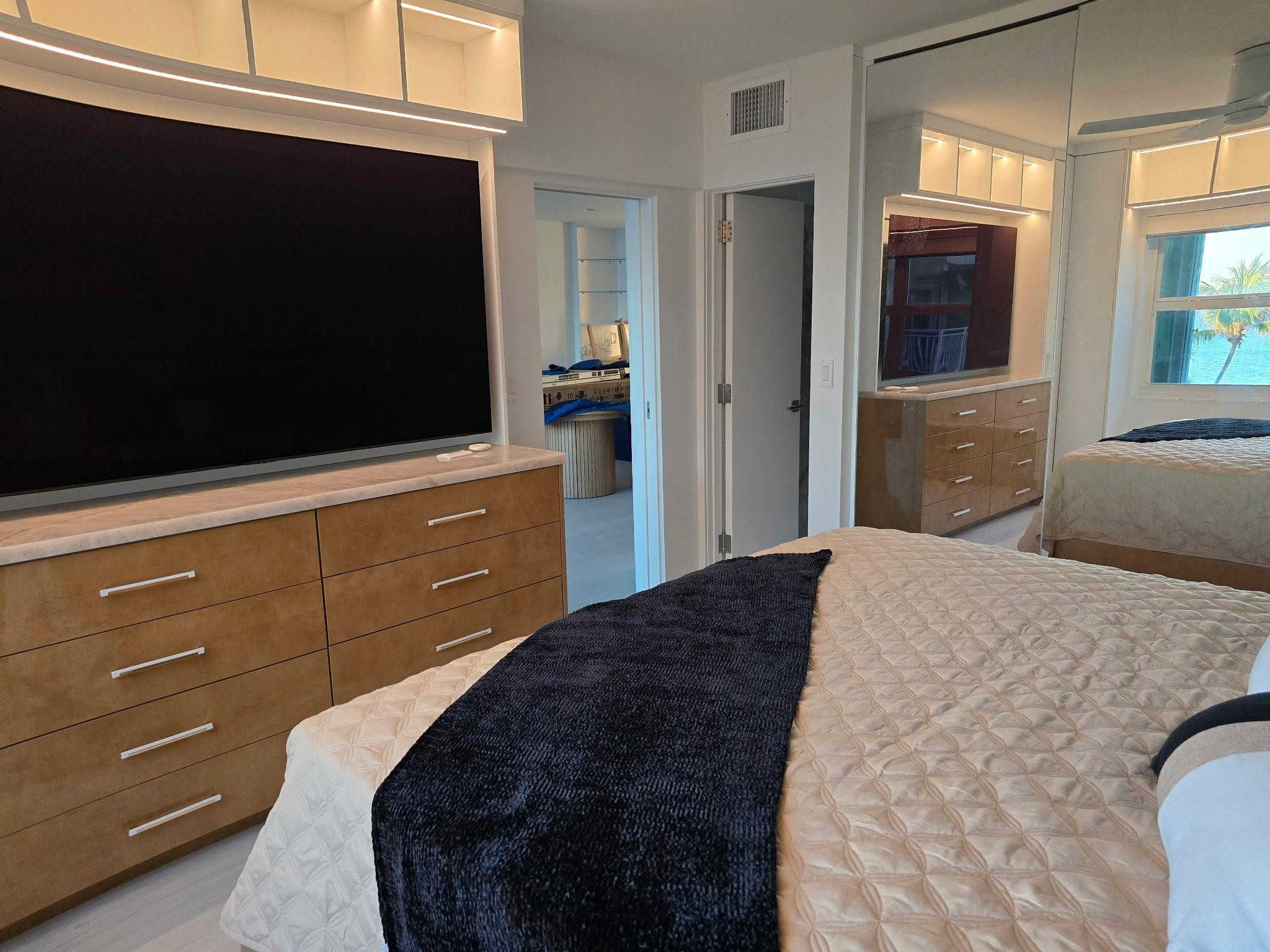 1035 Hillsboro Mile #32 Hillsboro Beach, FL 33062