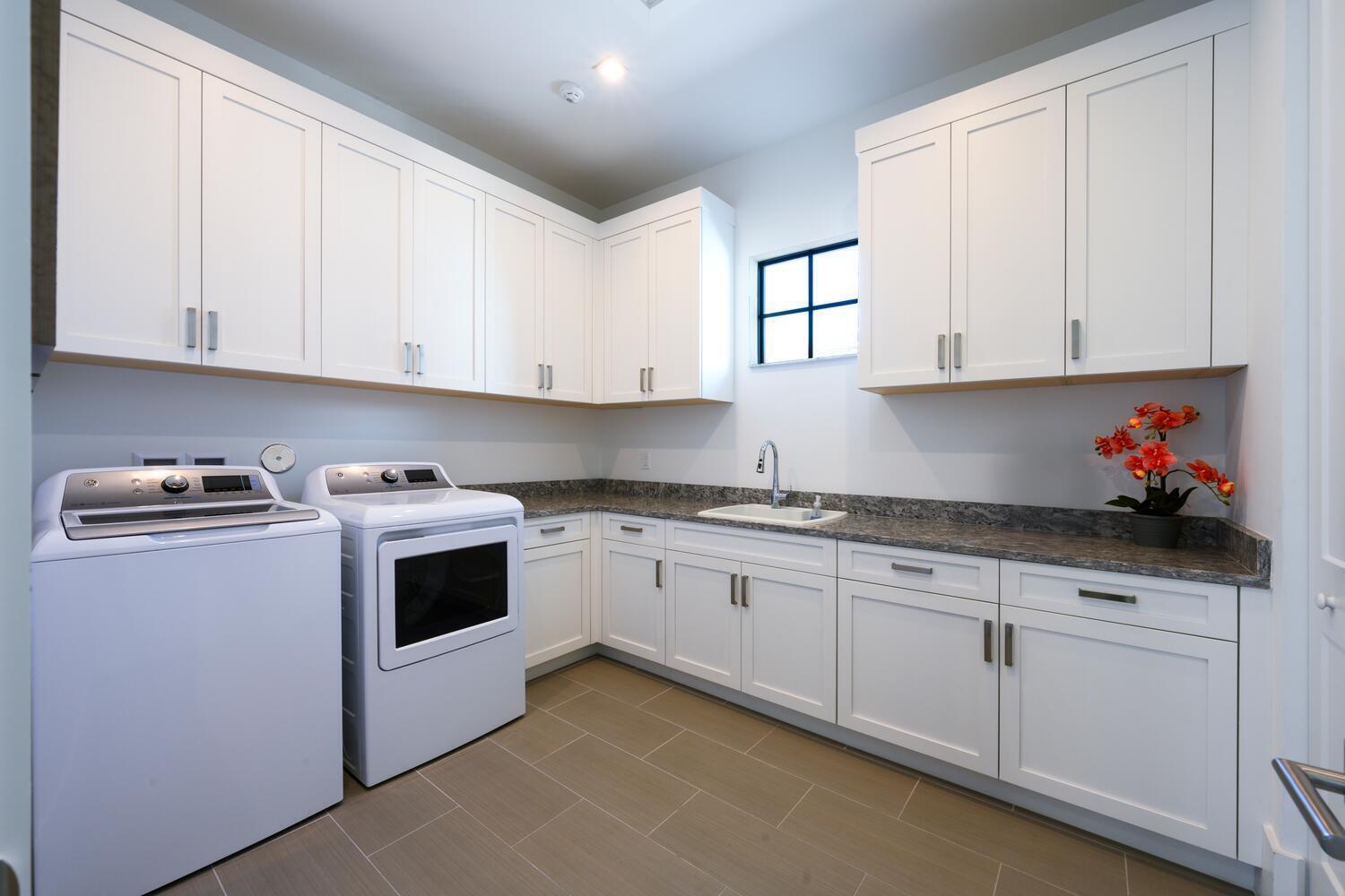 636 Windward Cir Boynton Beach, FL 33435