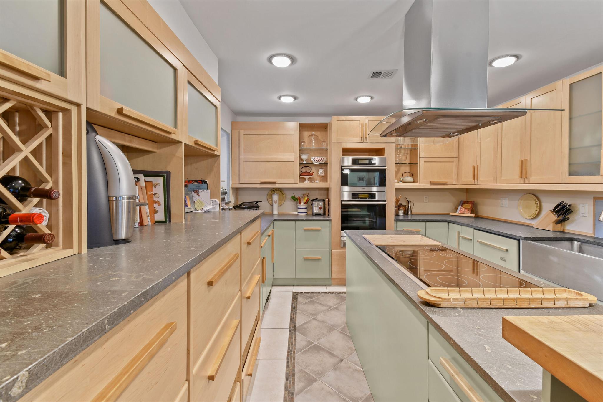 2608 Fairway Dr Jupiter, FL 33477