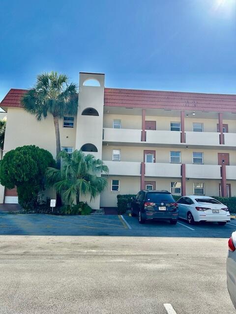 7960 Sunrise Lks Dr #205
