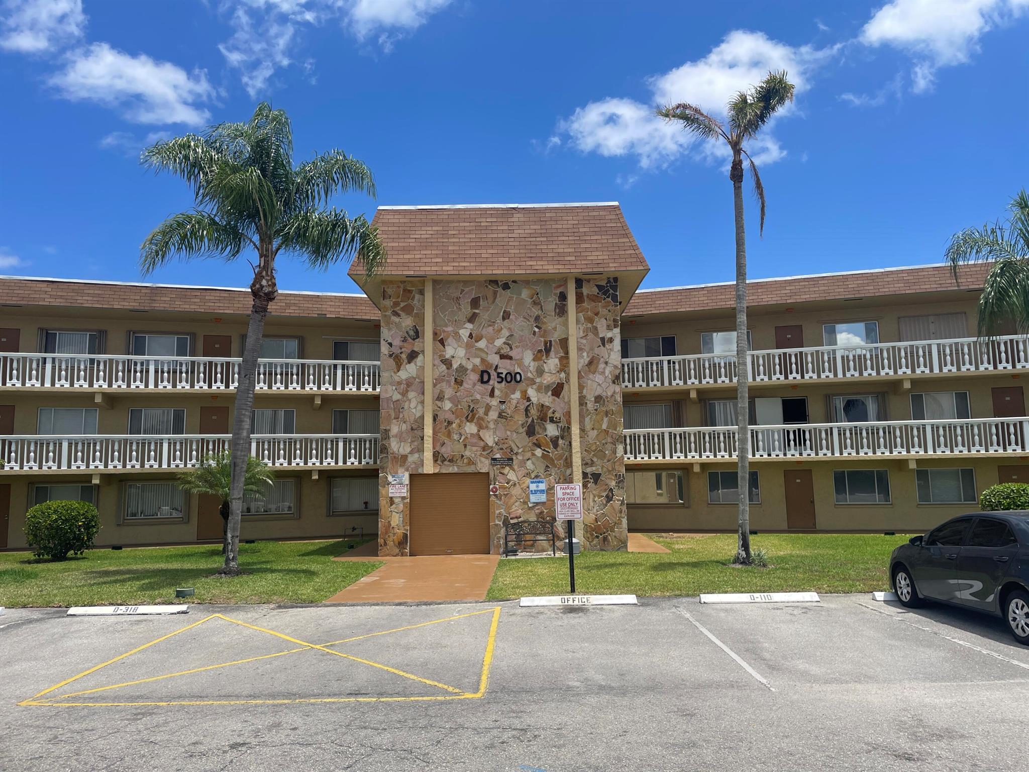 500 Village Grn Cir #316