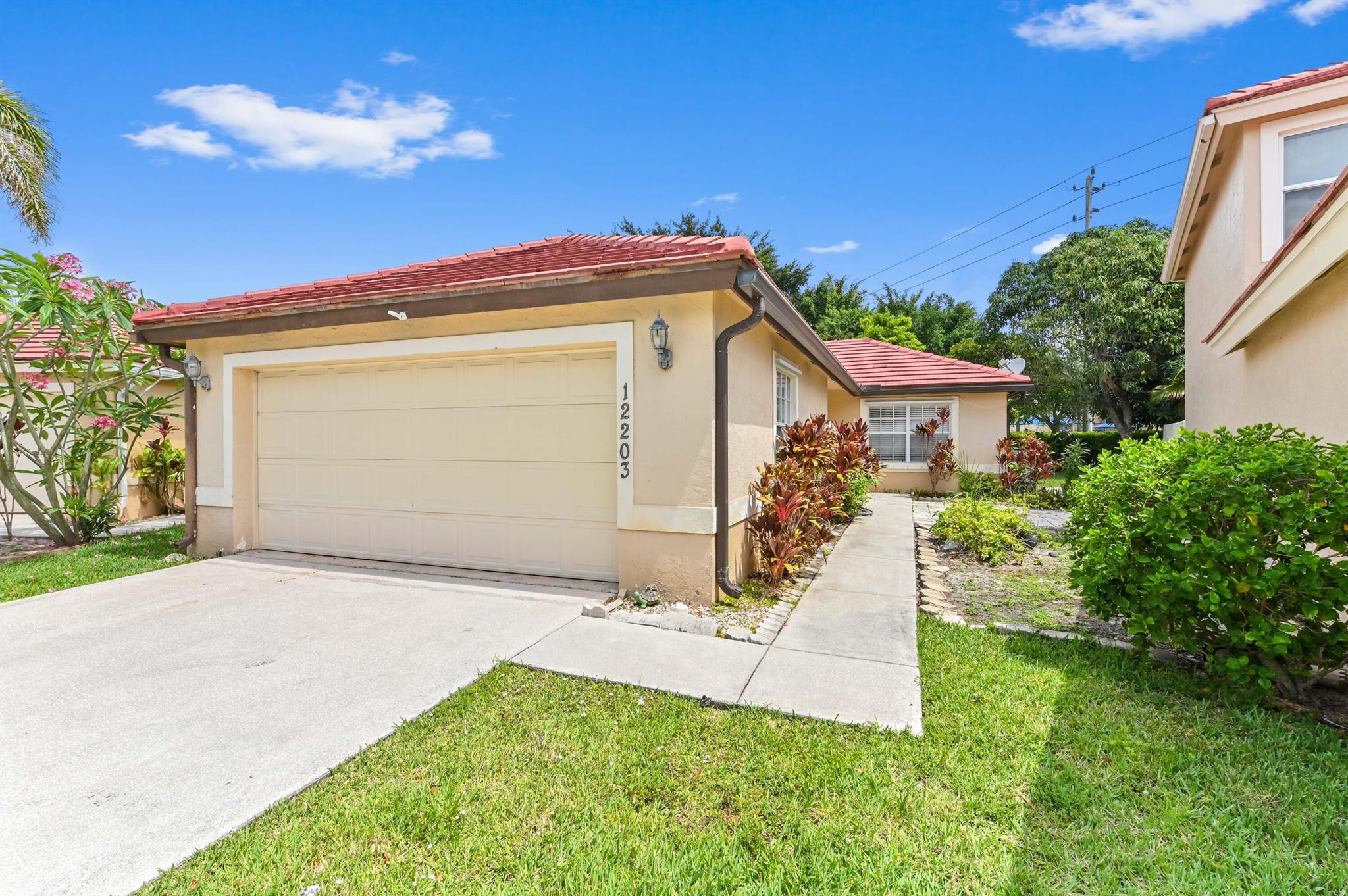 12203 Brisbane Ln