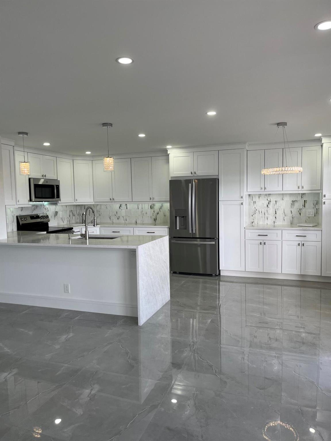 3033 Wolverton B