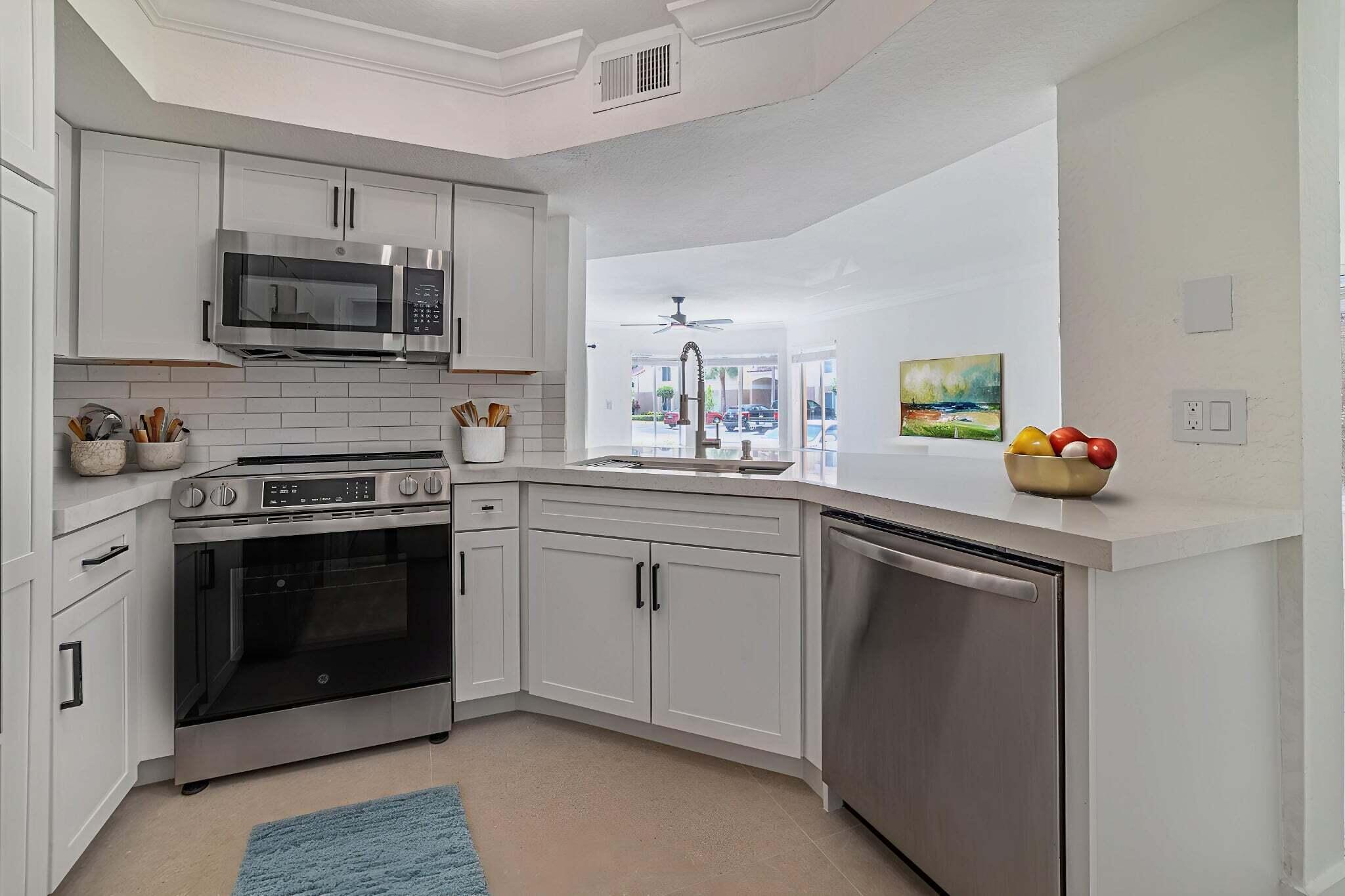 815 W Boynton Bch Blvd #12-106