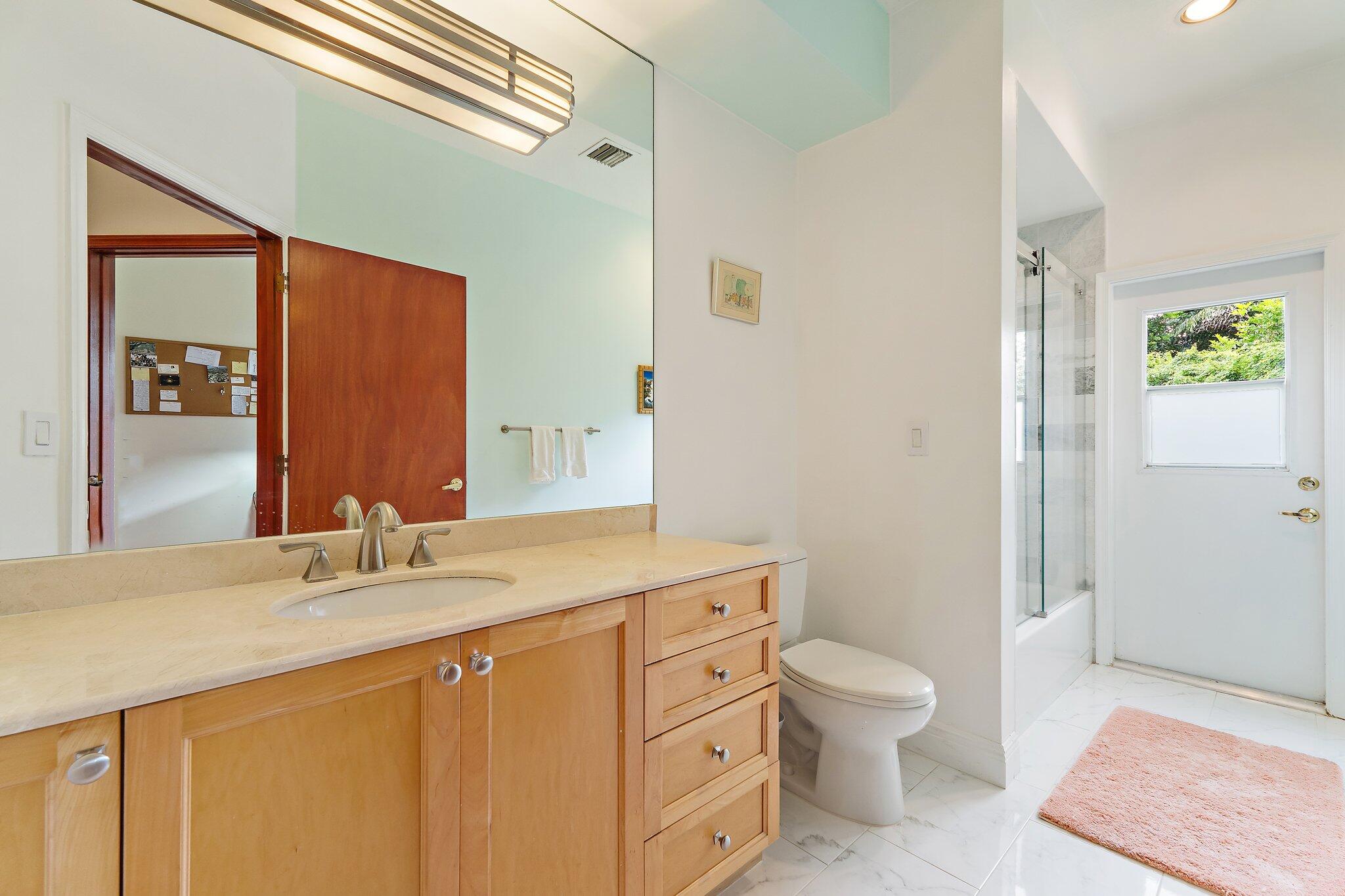 8726 SE Riverfront Ter Jupiter, FL 33469